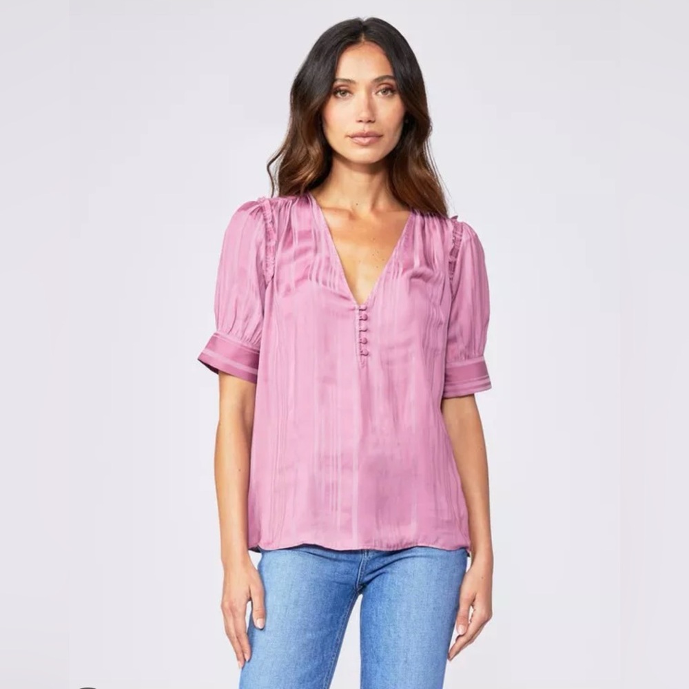 PAIGE - Emmalyn blouse with subtle short Puffed Sleeves in plum - Size XL